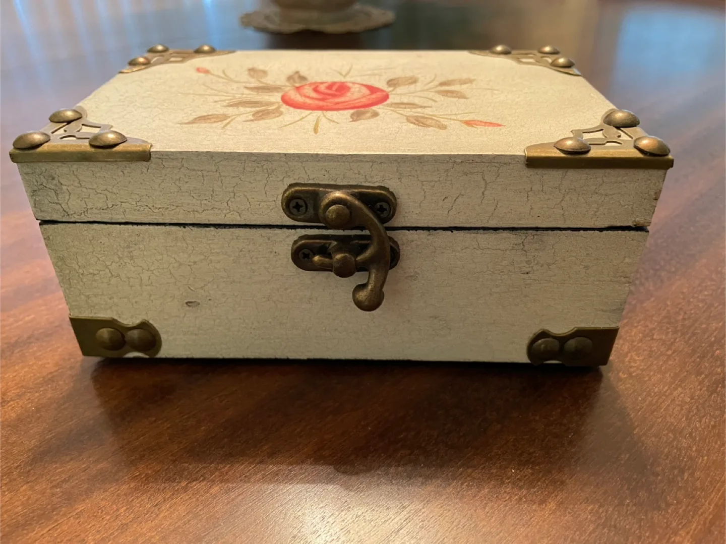 🏒 Vintage Painted Wooden Box with Rose Design image indicator(2)