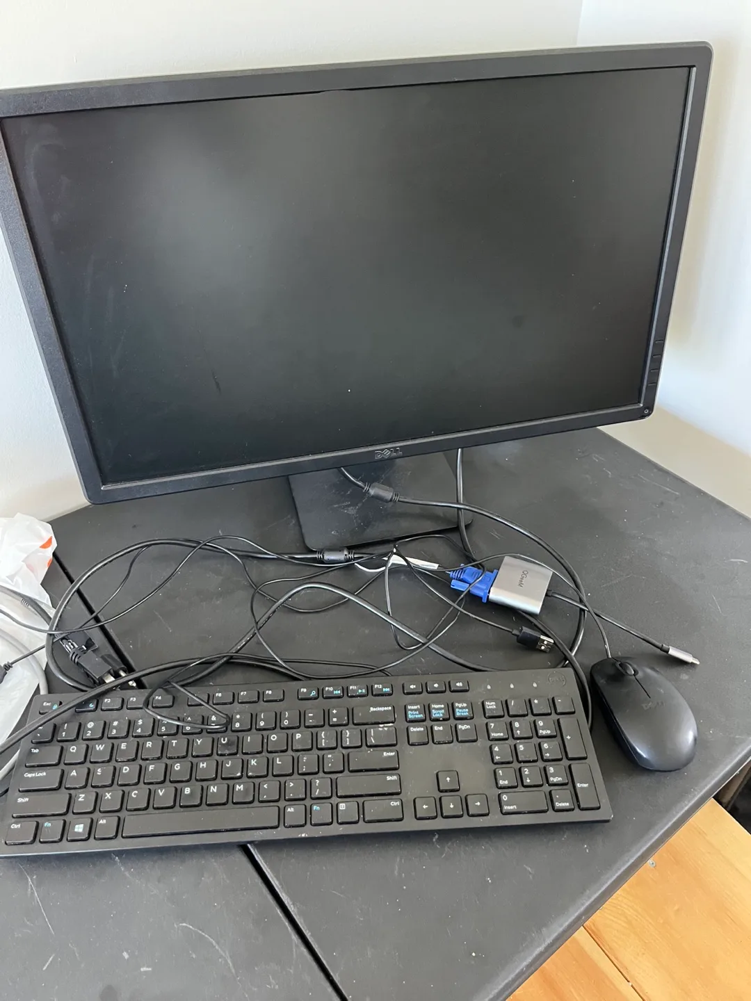 Dell 24 inch Monitor, Keyboard, Mouse & Adapter Bundle thumbnail