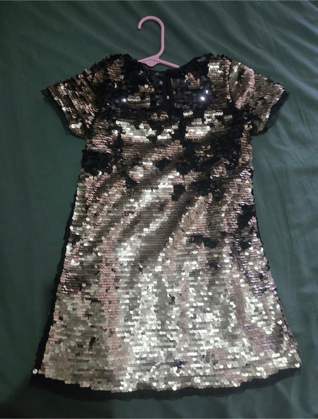 Girls' Primark Premium Sequin Dress Size 4-5Y - photo 3