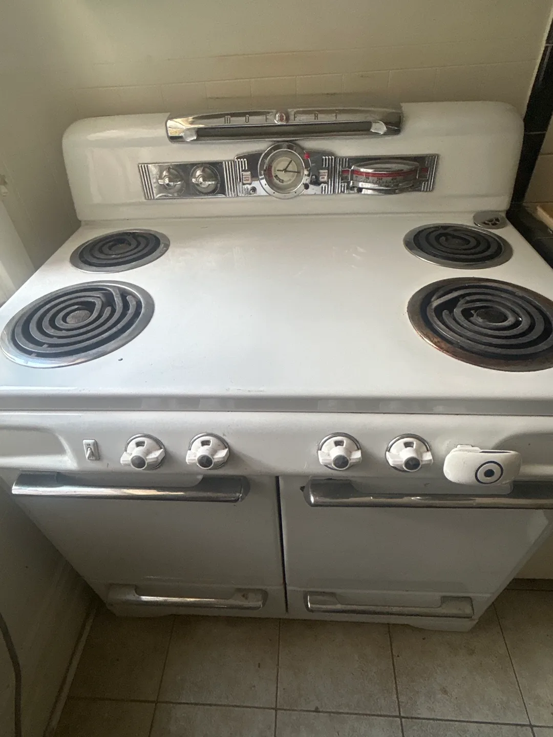 Vintage Moffat White Electric Stove thumbnail