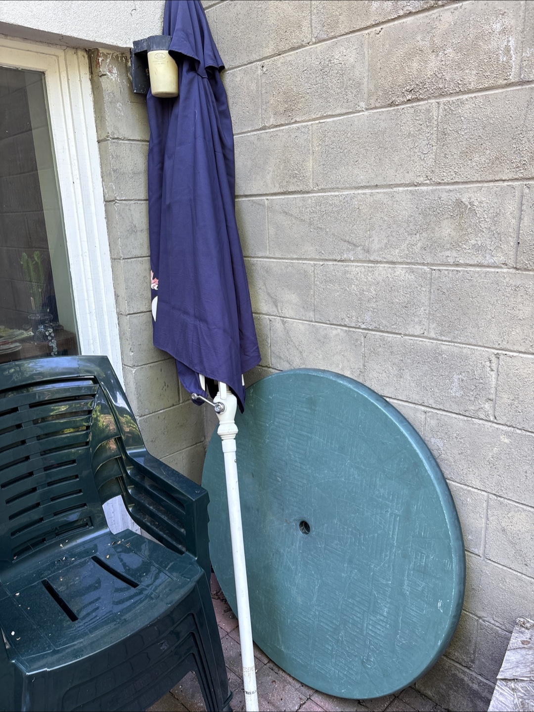 Outdoor Patio Set - Table and Chairs - photo 3