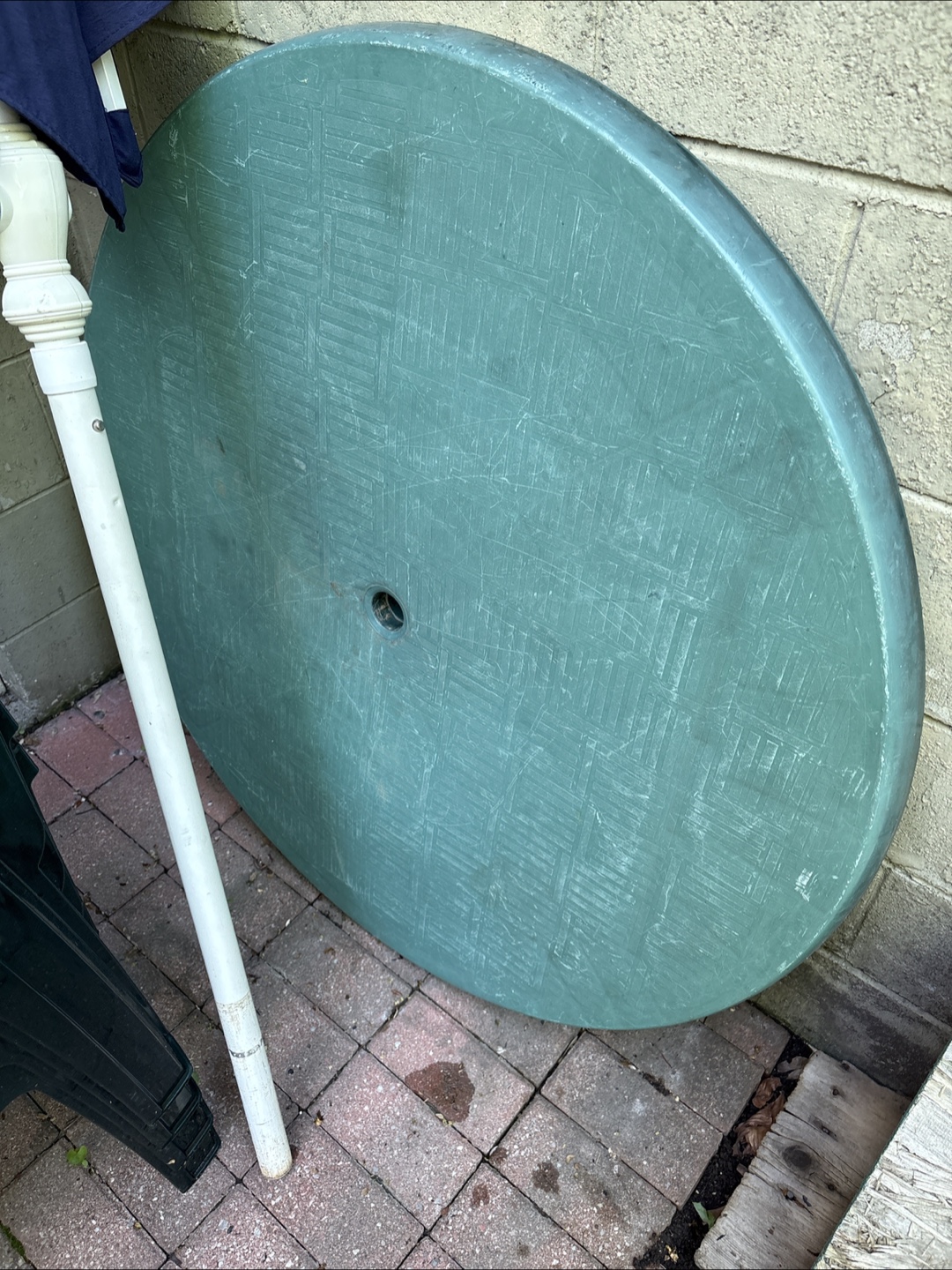 Outdoor Patio Set - Table and Chairs - photo 4