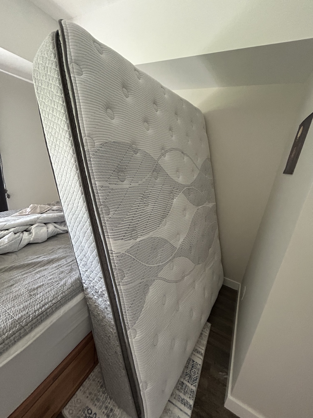 Queen Mattress ( must pick it up yourself) - photo 2