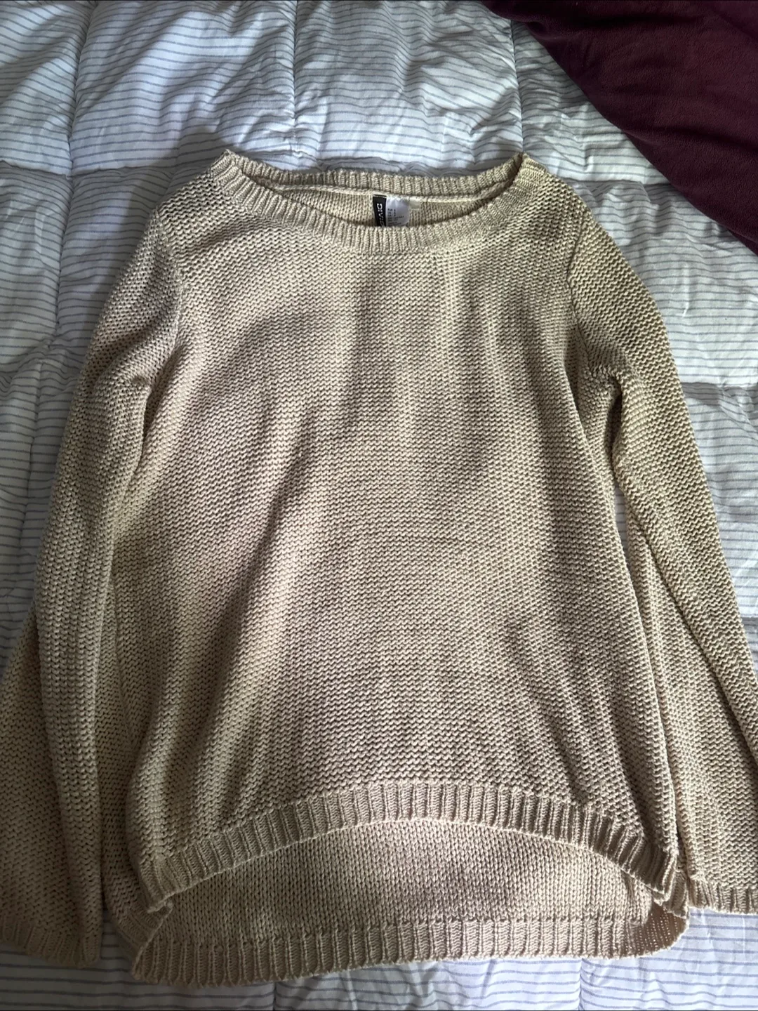 Cream-coloured Knit Sweater thumbnail
