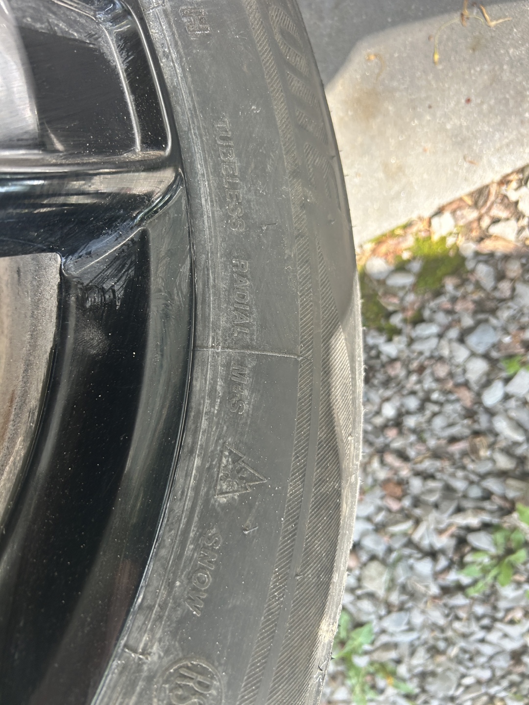 17" Mini Cooper Alloy Wheel with Tire - photo 3