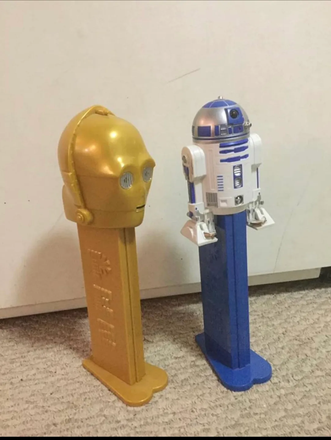Giant Star Wars C-3PO & R2 Pez Dispensers thumbnail