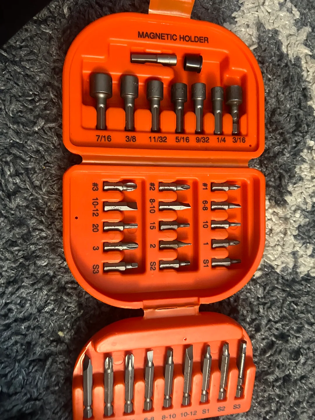 Black & Decker Magnetic Bit Holder with assorted bits thumbnail