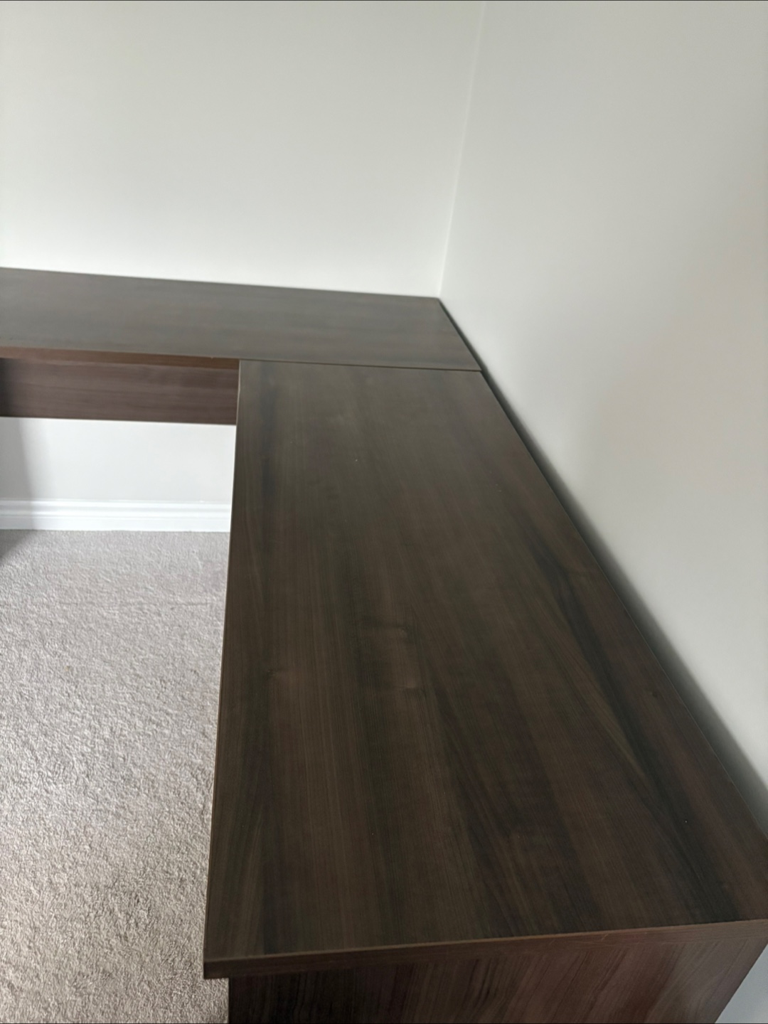 L-Shaped Office Desk with Storage Drawers – Excellent Condition - photo 4