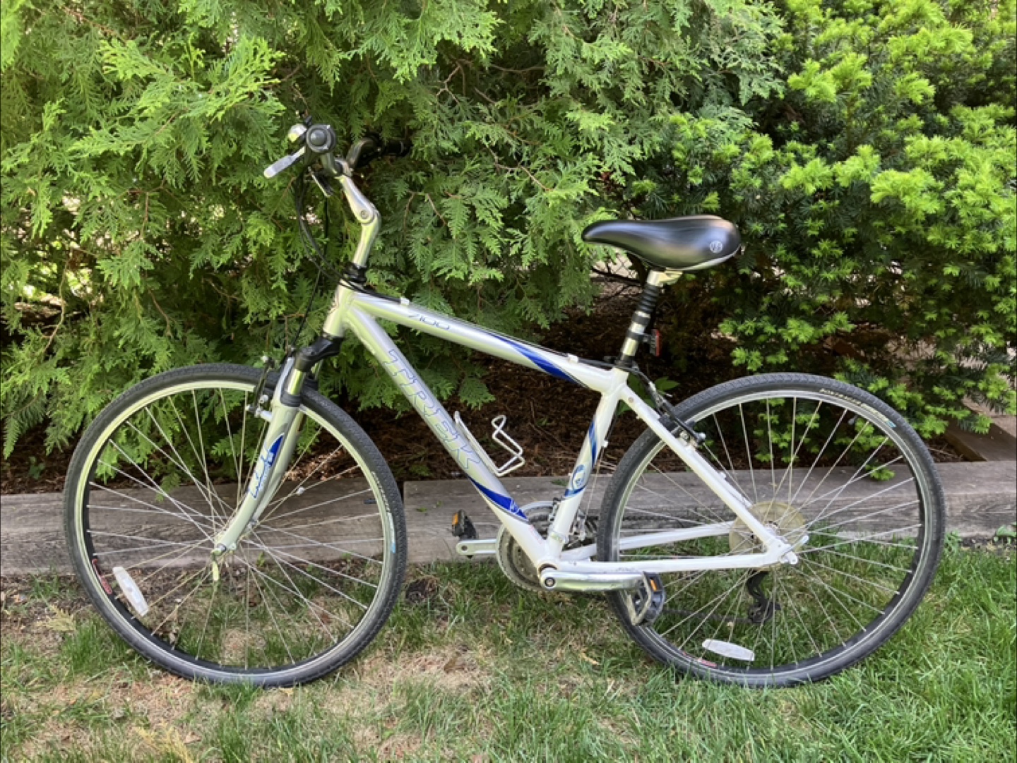 Trek 7100 Multitrack Hybrid Bike