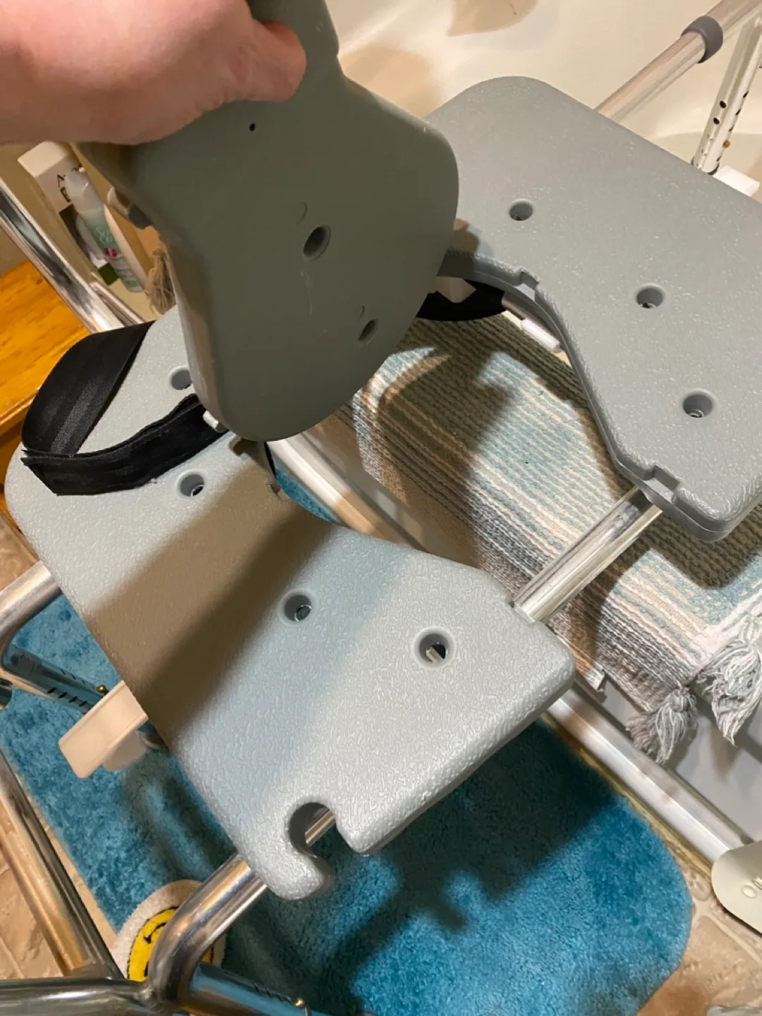 ADJUSTABLE SHOWER CHAIR image indicator(2)