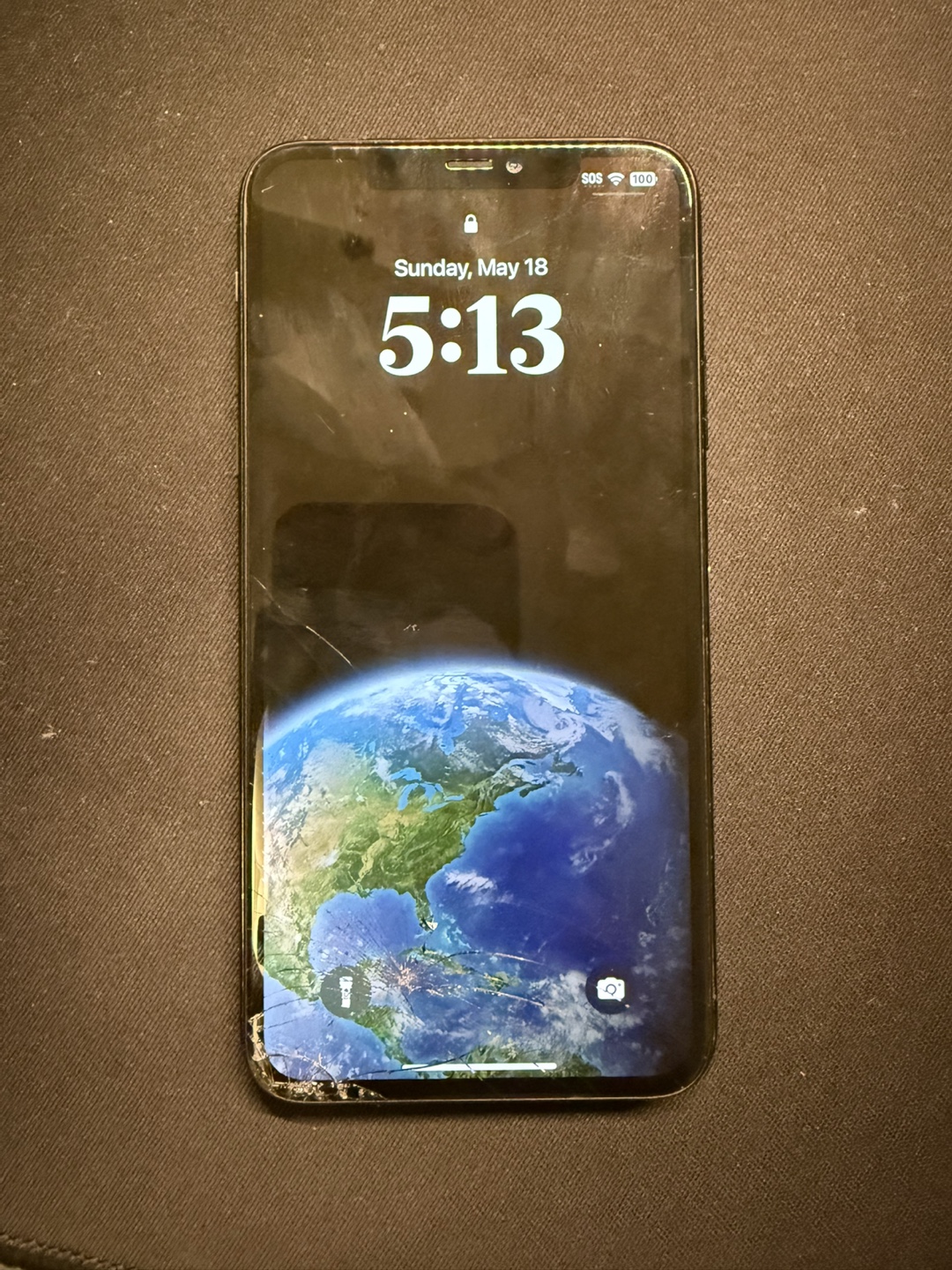 iPhone 11 Pro Max  64gb Unlocked- Cracked Screen - photo 2