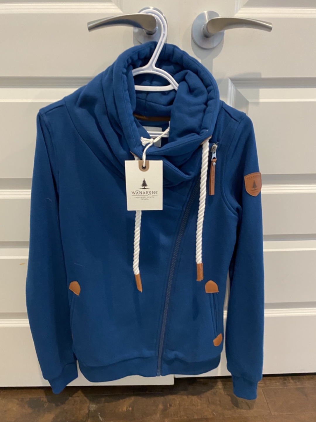 New with tags!  Wanakome Hestia Zip-Up Hoodie - Size Small - photo 3
