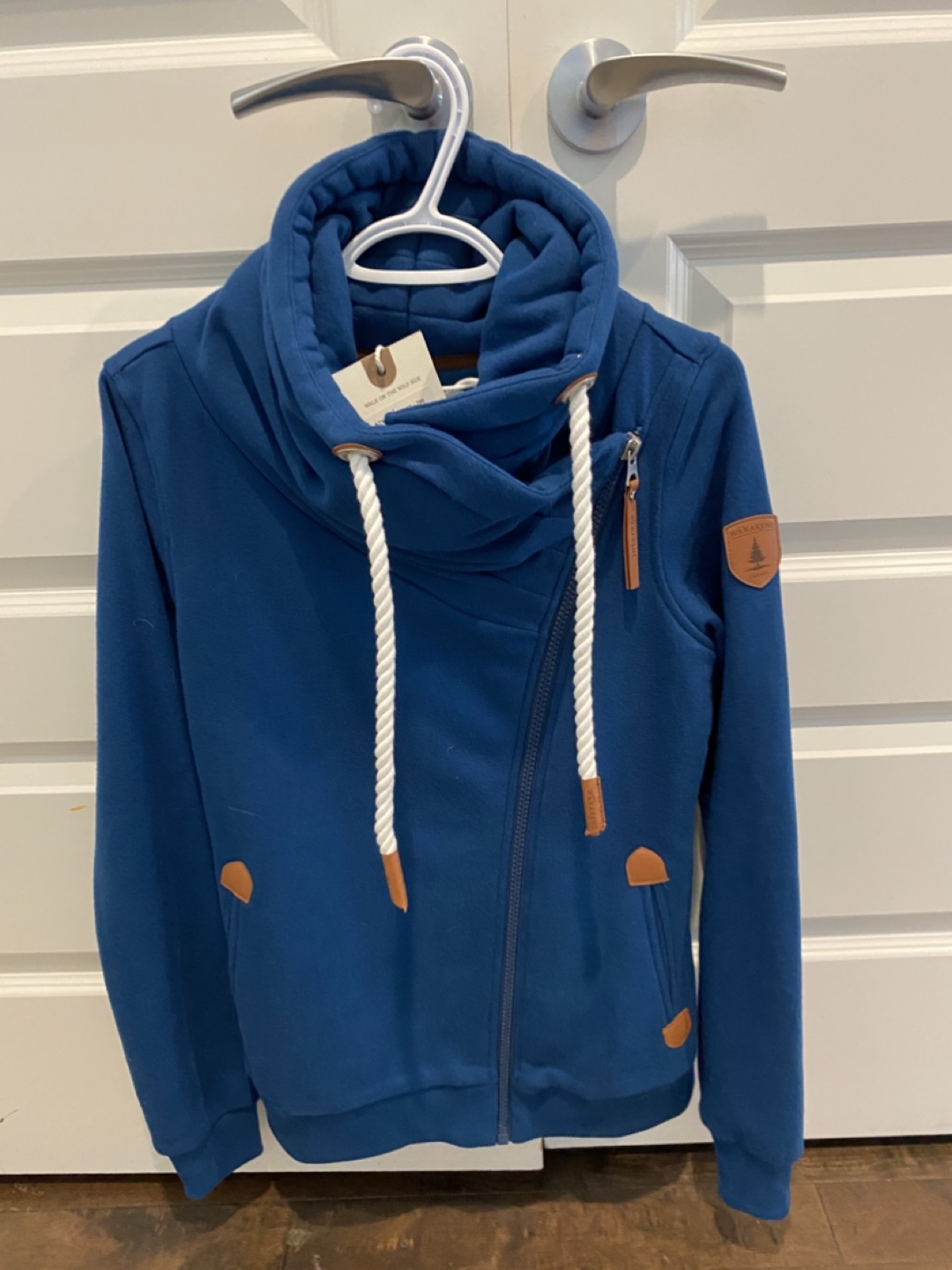 New with tags!  Wanakome Hestia Zip-Up Hoodie - Size Small