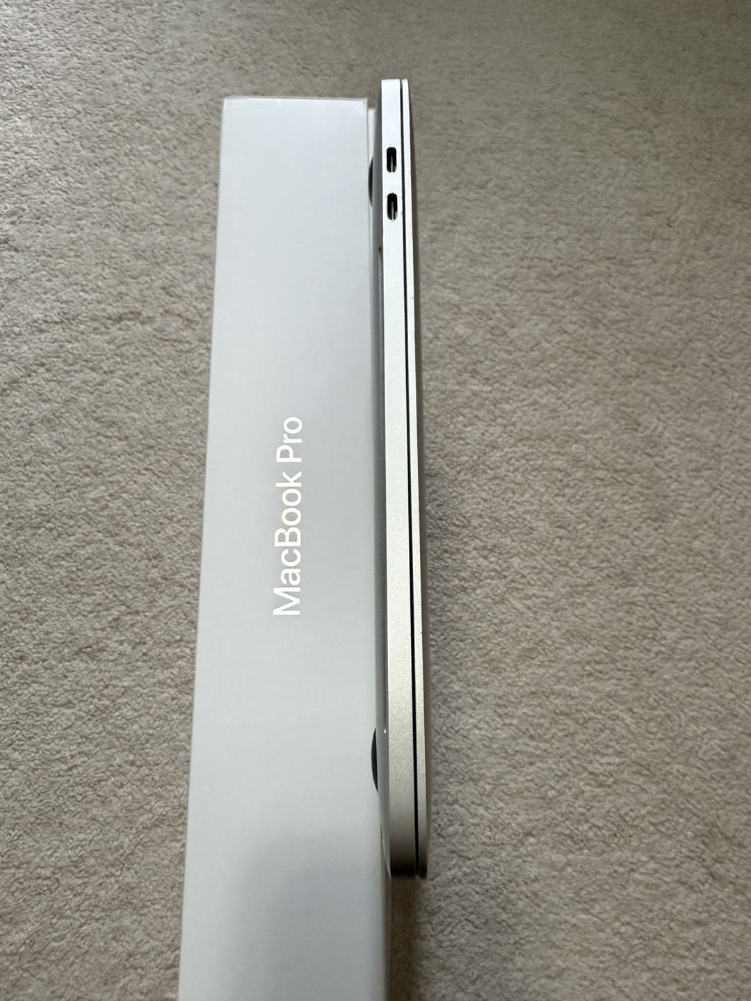 2018 MacBook Pro 13" 256 GB / 8 GB + Sleeve + Keyboard Cover - photo 4
