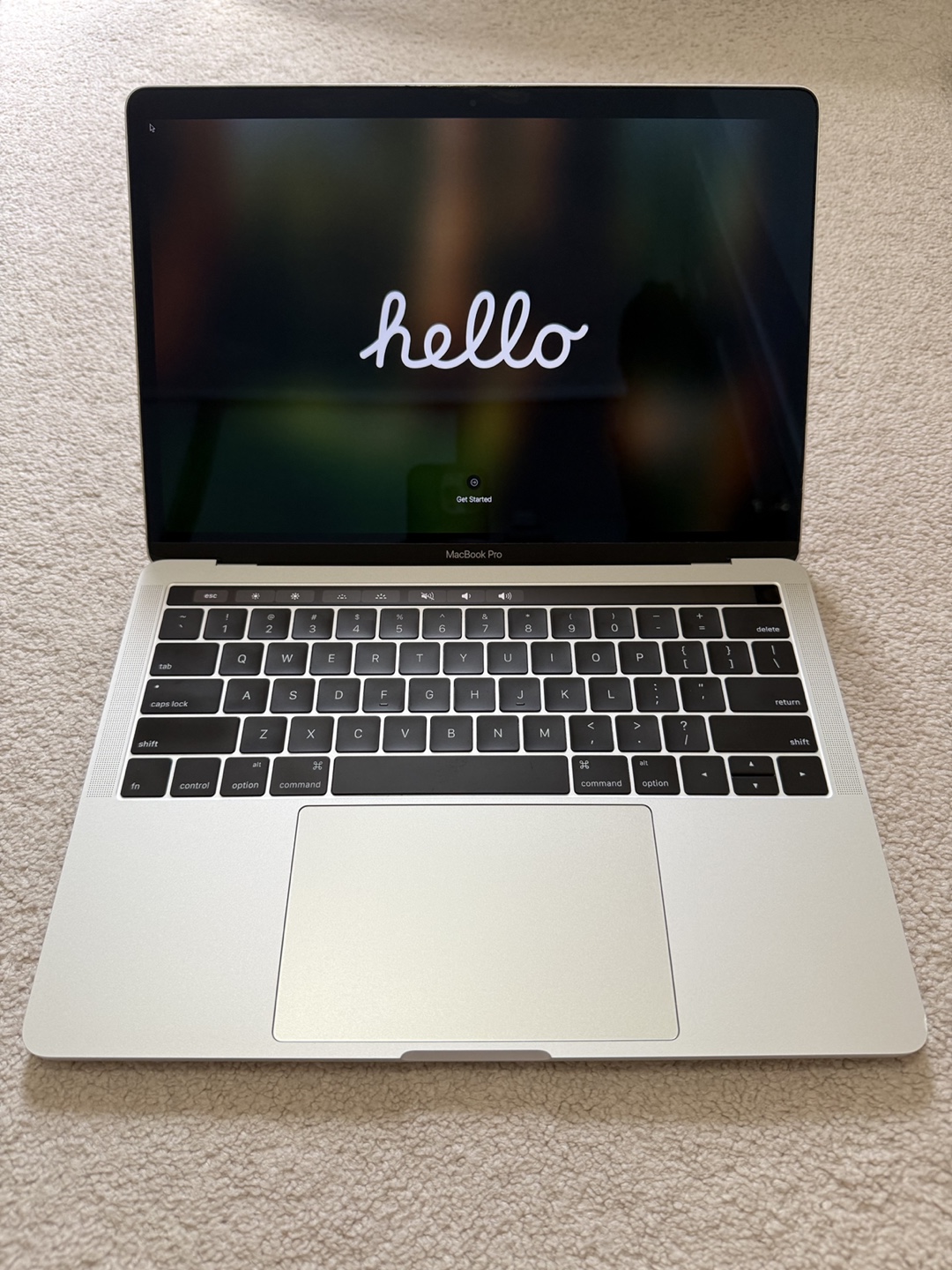 2018 MacBook Pro 13" 256 GB / 8 GB + Sleeve + Keyboard Cover - photo 2