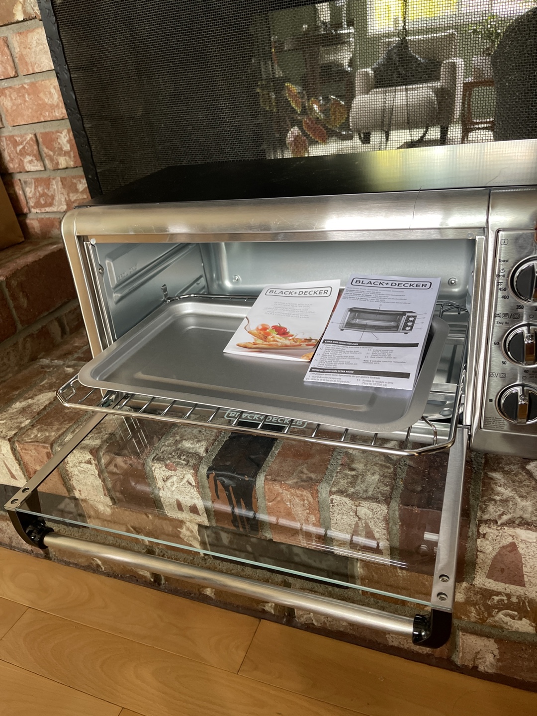 Black + Decker Extra-Wide Convection Oven - photo 3
