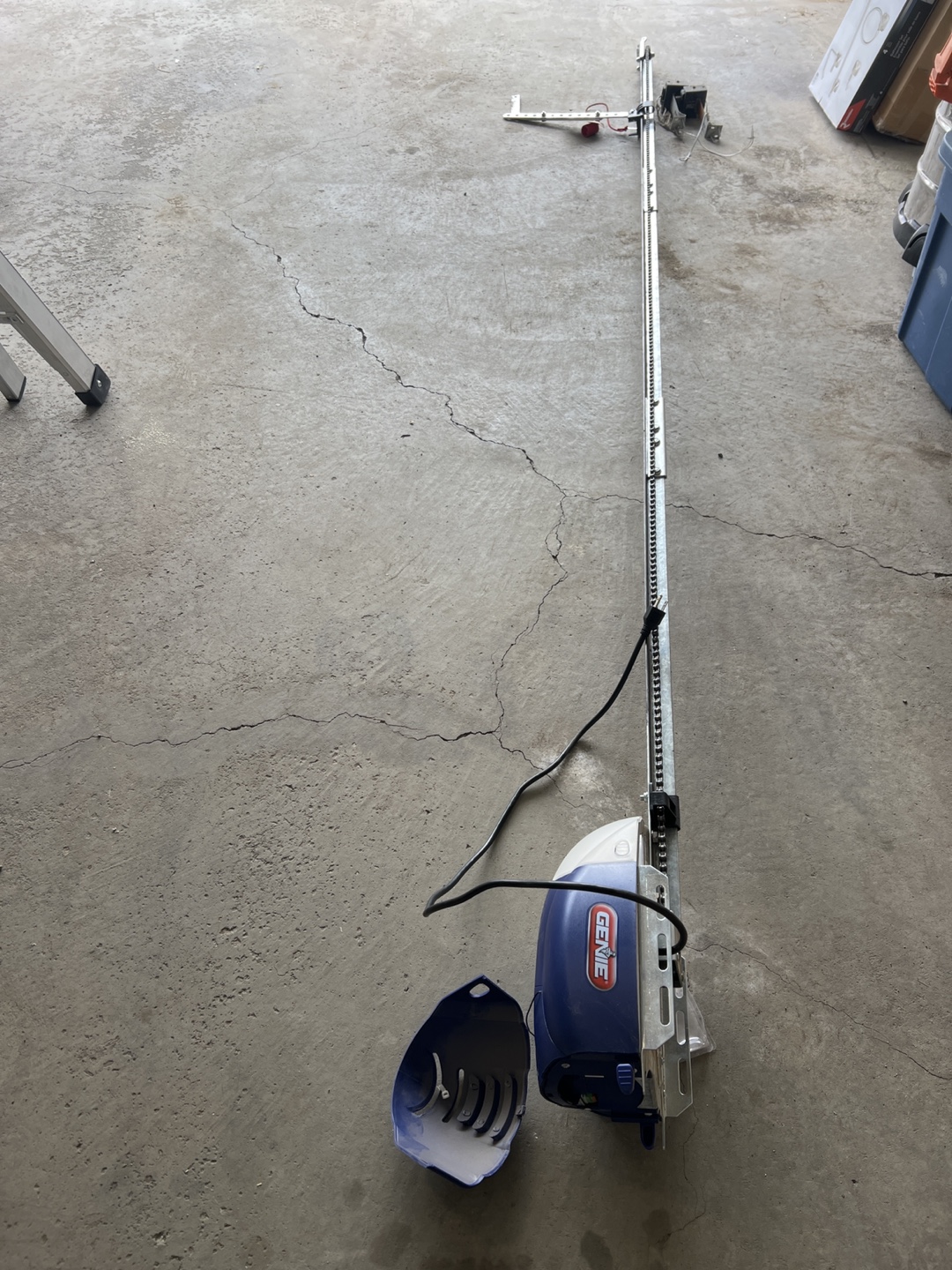 Genie Model 1022 Garage Door Opener - photo 3