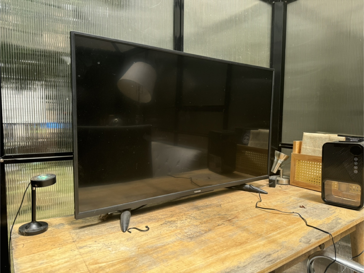 43" Toshiba Smart TV
