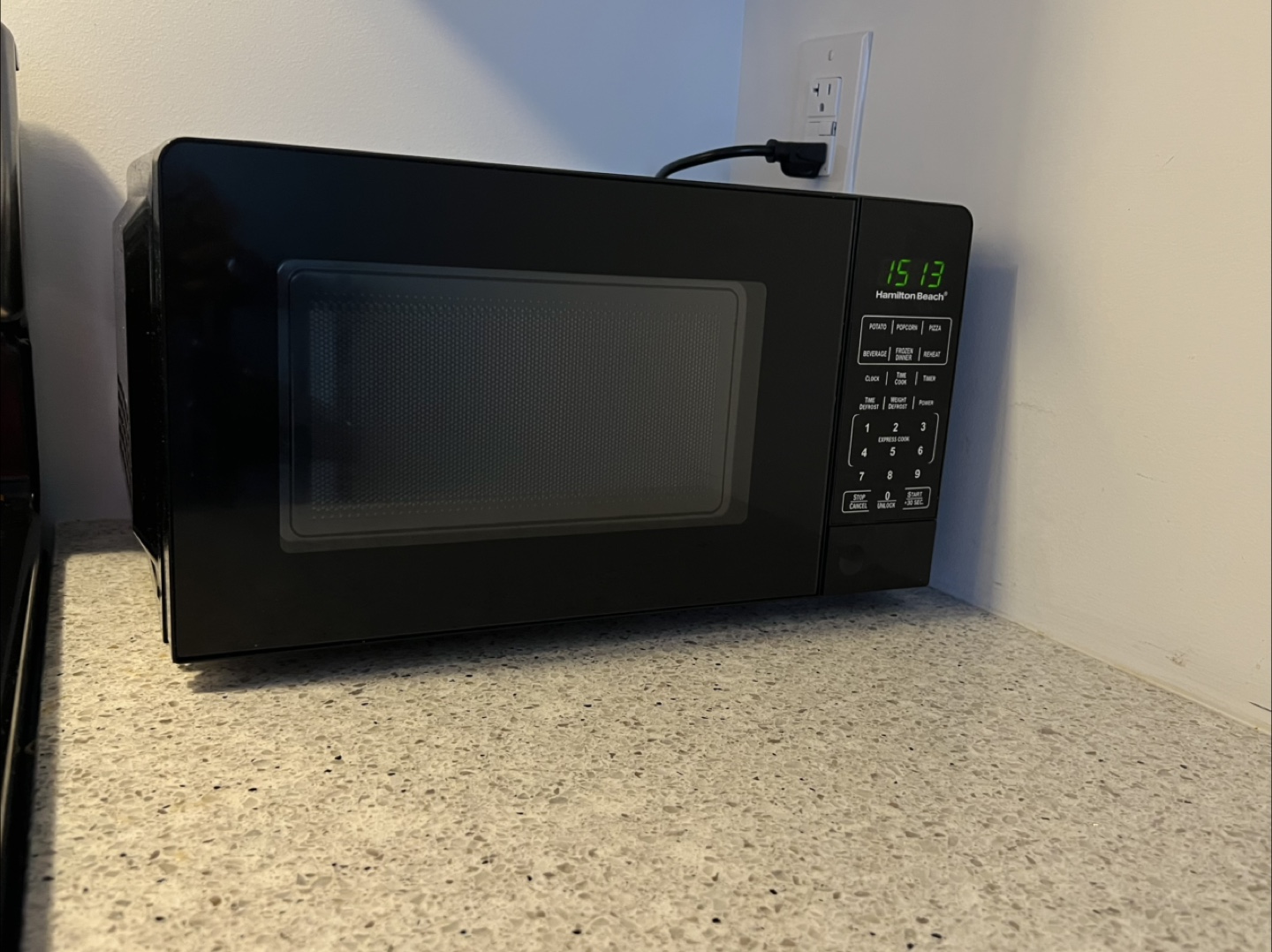 Hamilton Beach Microwave - photo 2