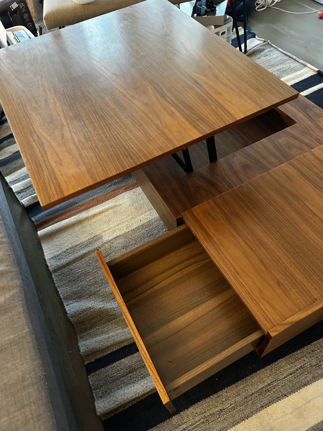 Structube EVO 47” Lift-top Coffee Table - photo 3