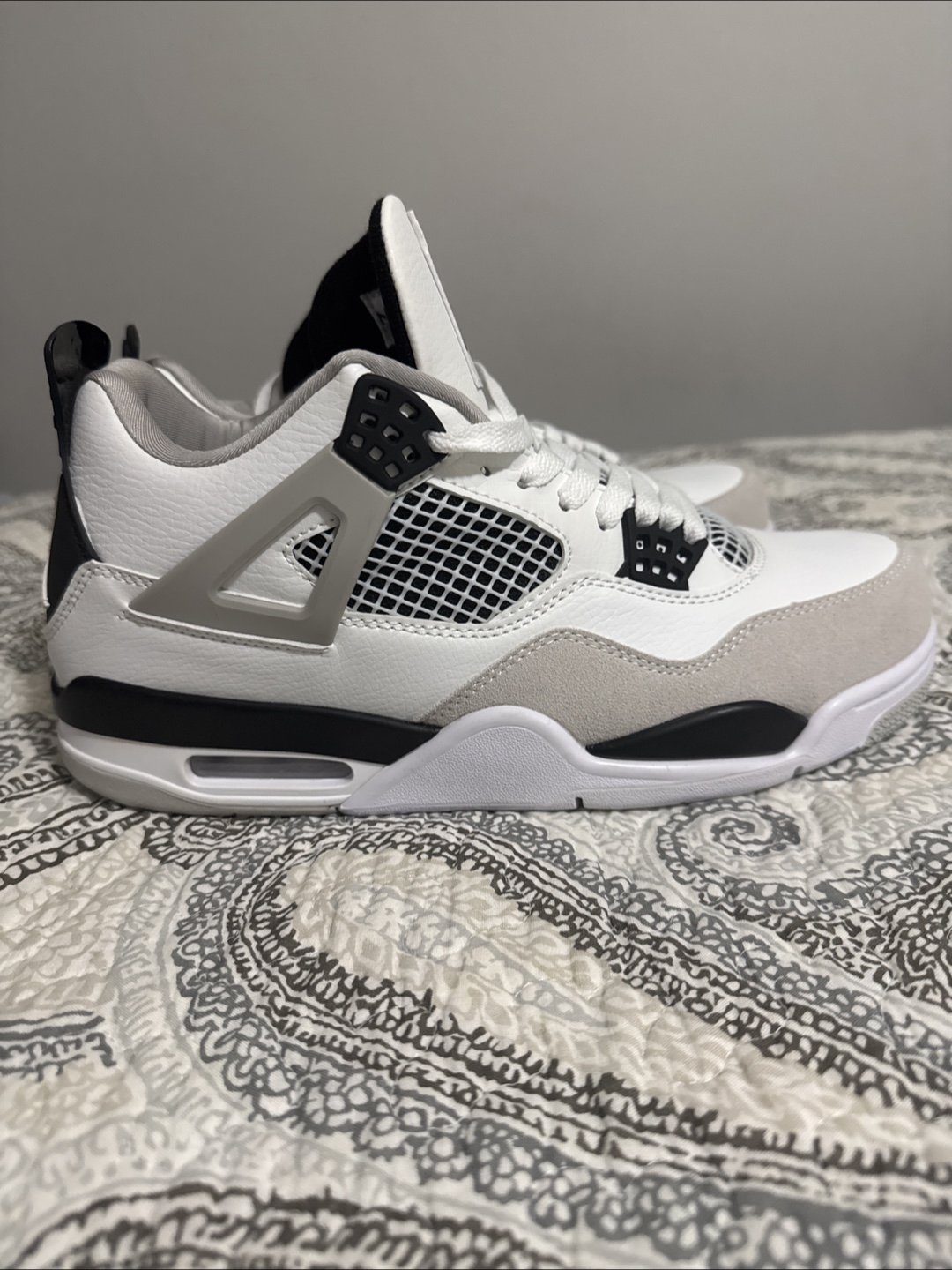 Nike air Jordan 4 retro military black - photo 3