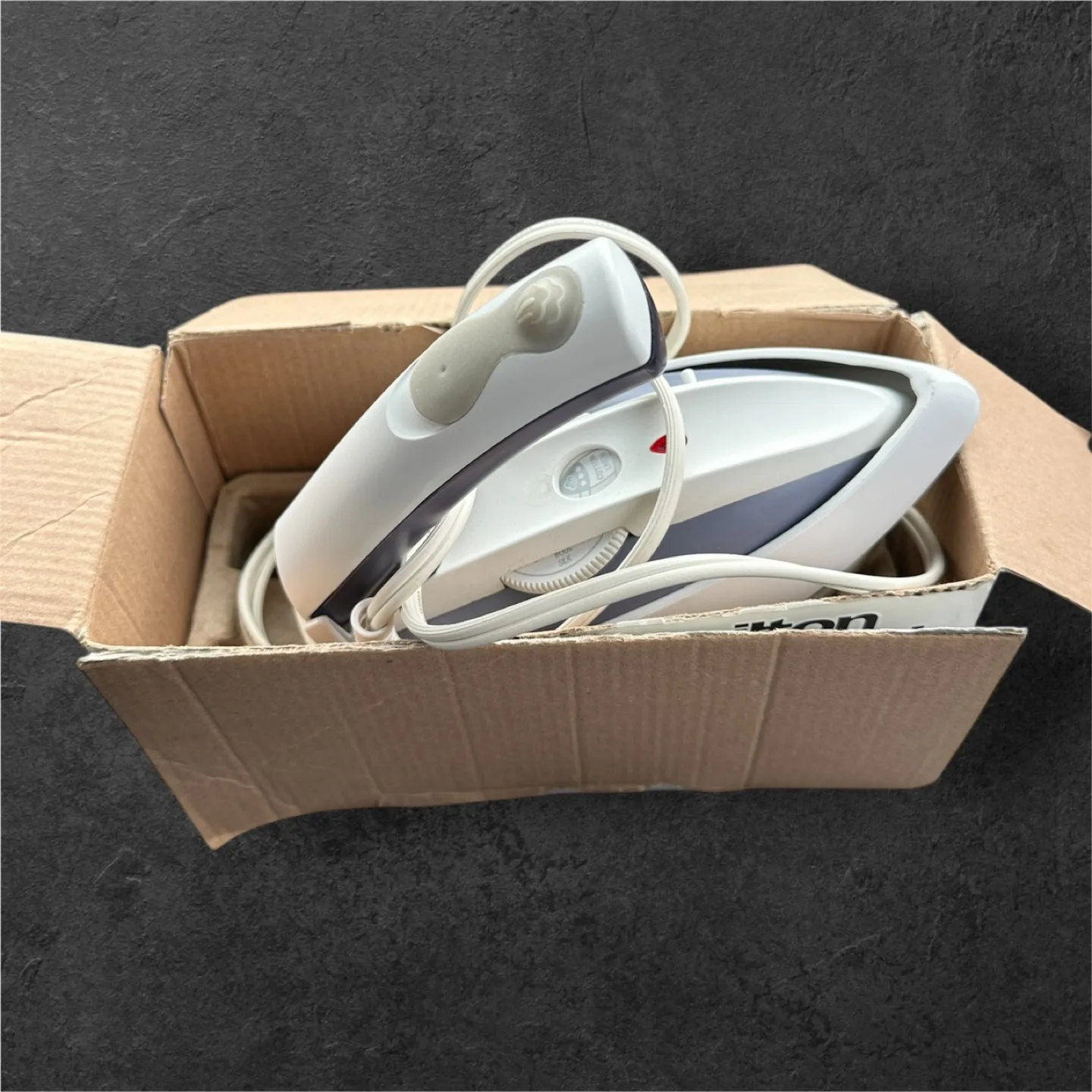 Hamilton Beach Travel Iron/Steamer thumbnail