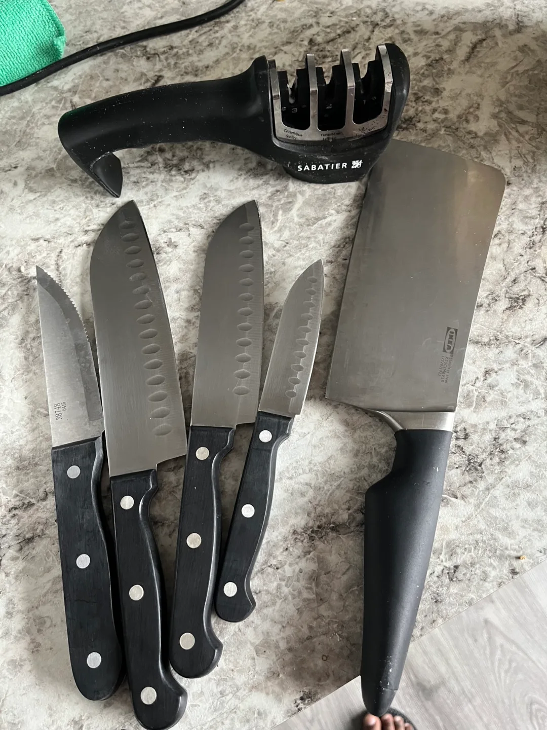 Knife Set with Sabatier Sharpener thumbnail