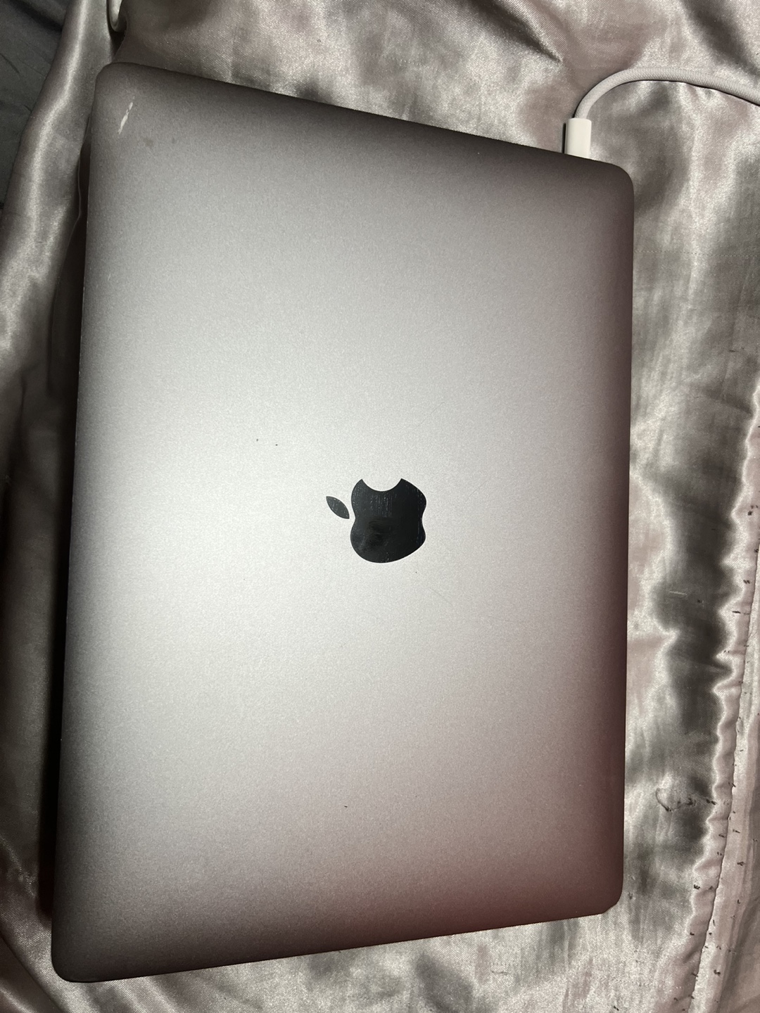 MacBook Pro 2017 - photo 2