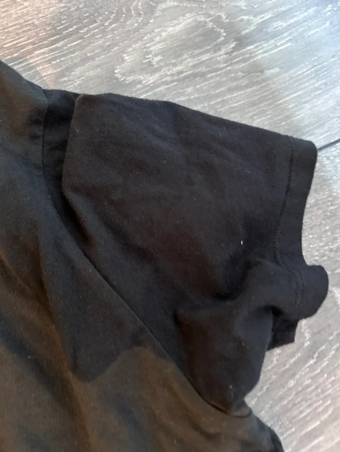 Abercrombie & Fitch Soft Essentials Black T-Shirt - Size Small image indicator(5)