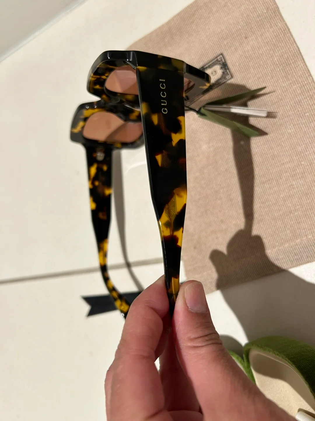 Gucci Sunglasses - Brown Tortoise Shell image indicator(4)