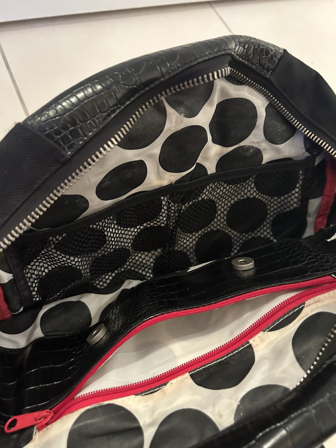 Lululemon Black Croc-Embossed Tote Bag - photo 2