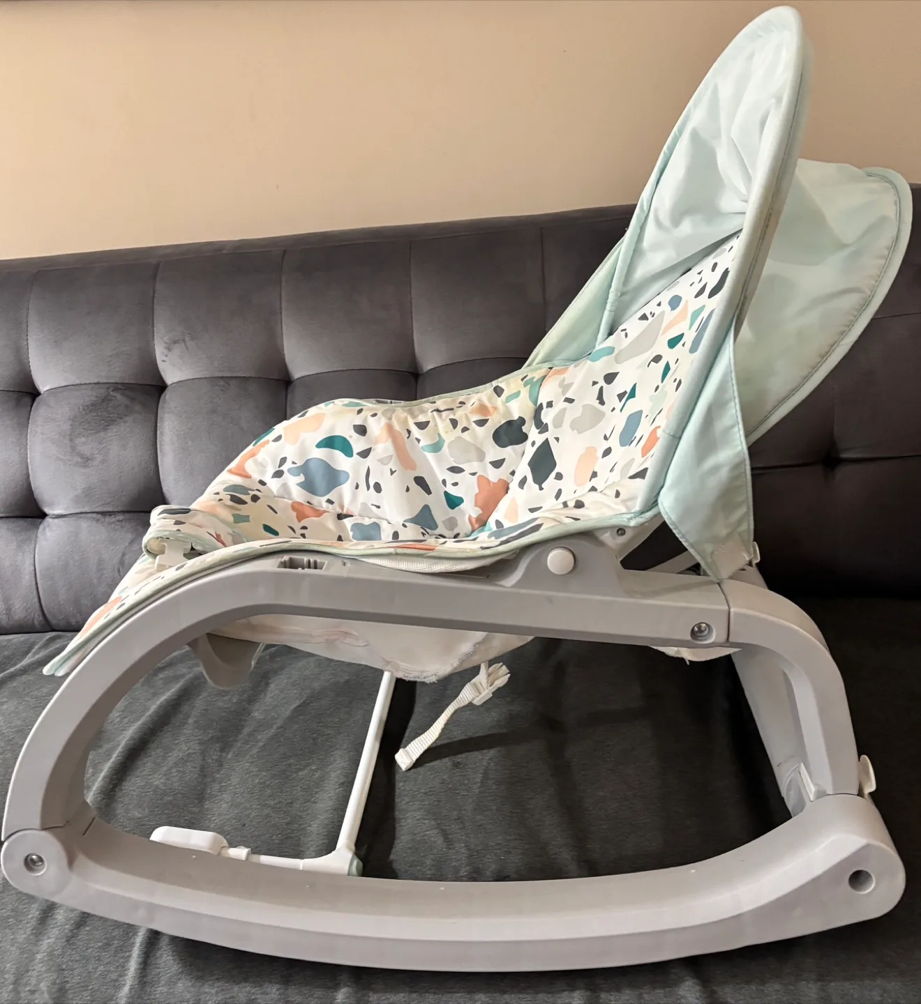 Fisher Price Baby Rocking Chair with Canopy image indicator(2)