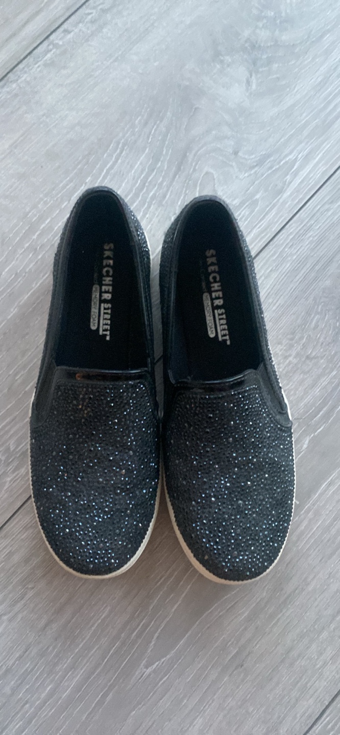 Black sparkly sketchers women’s shoes size 6