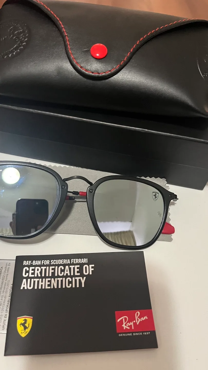 Ray-Ban Scuderia Ferrari Sunglasses image indicator(10)