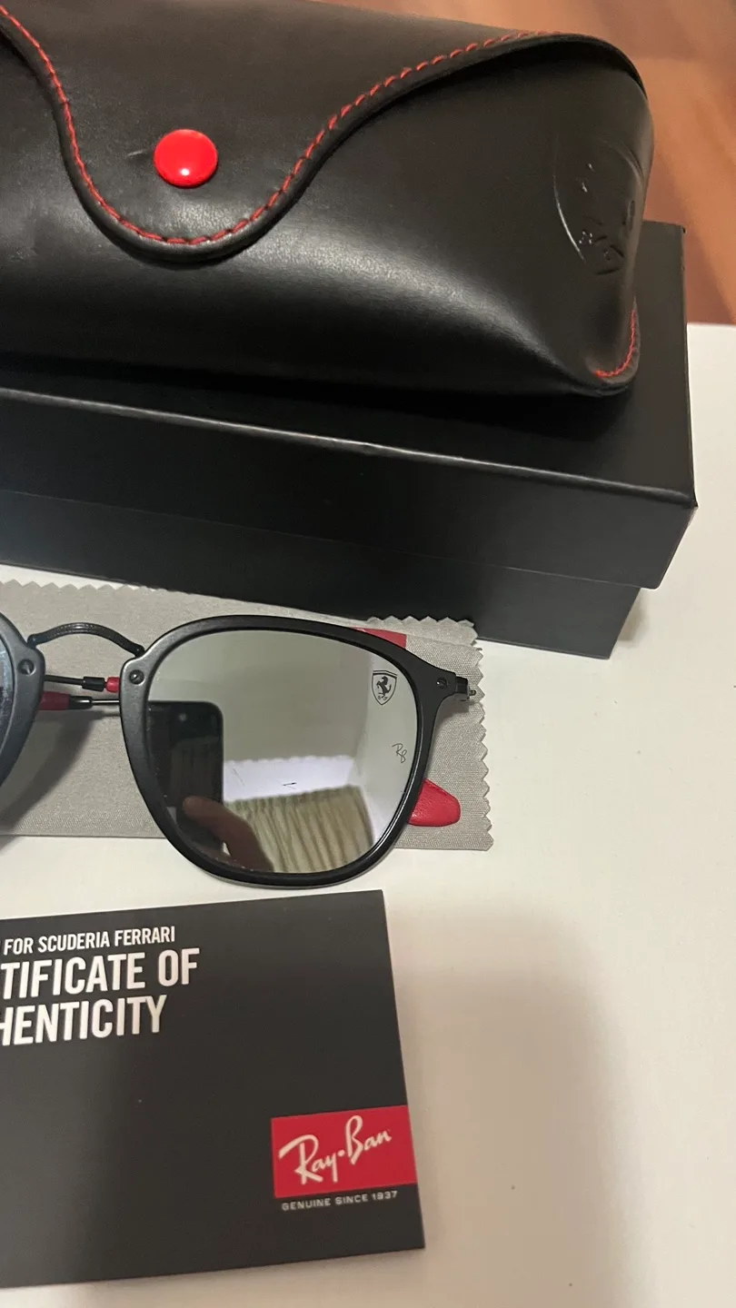 Ray-Ban Scuderia Ferrari Sunglasses image indicator(9)