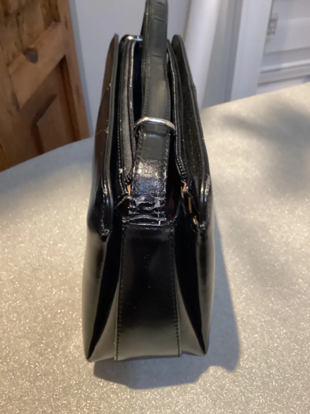 SMALL BLACK HANDBAG image indicator(4)