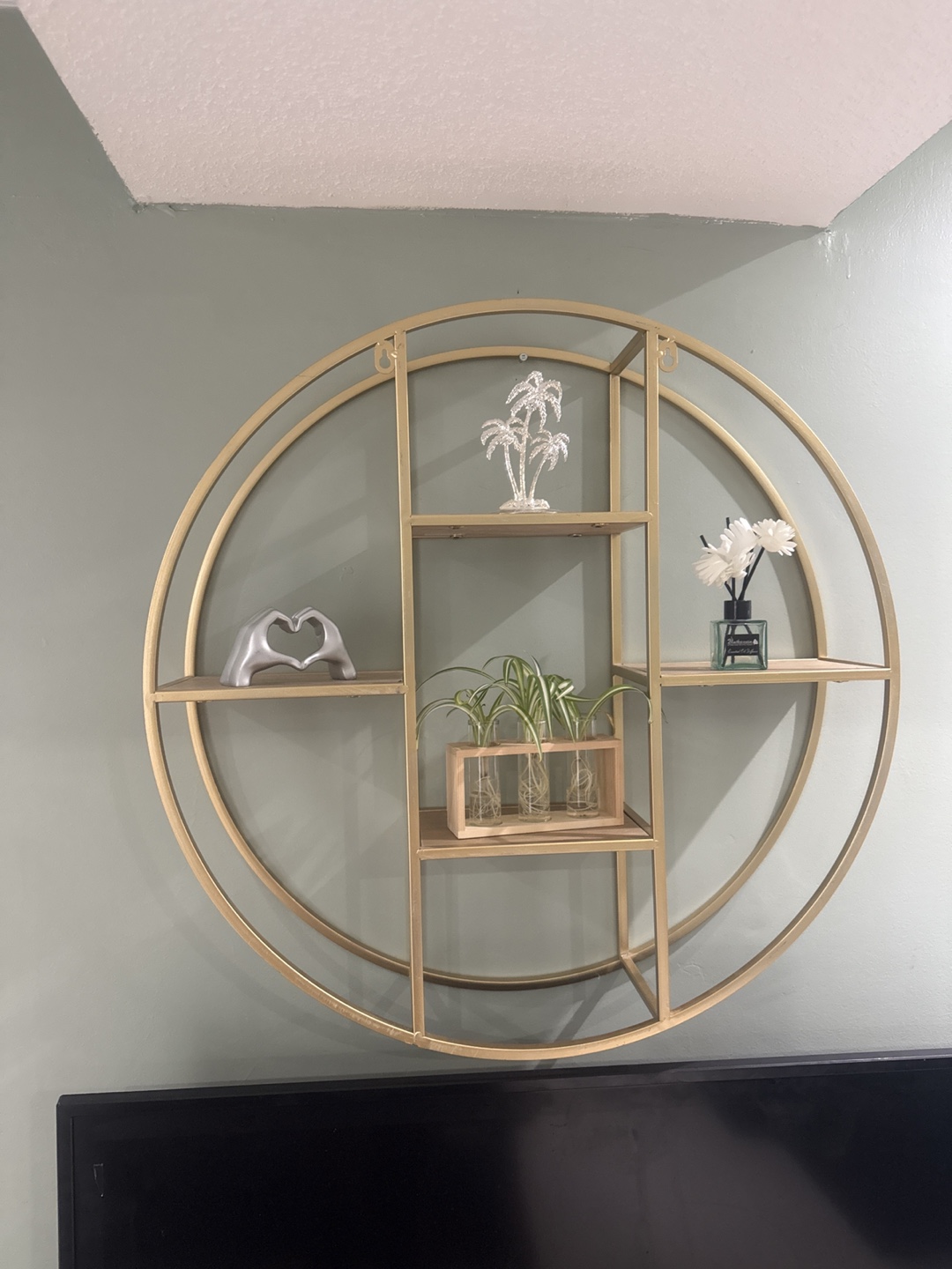 Gold Round Wall Shelf with Four Compartments - photo 3