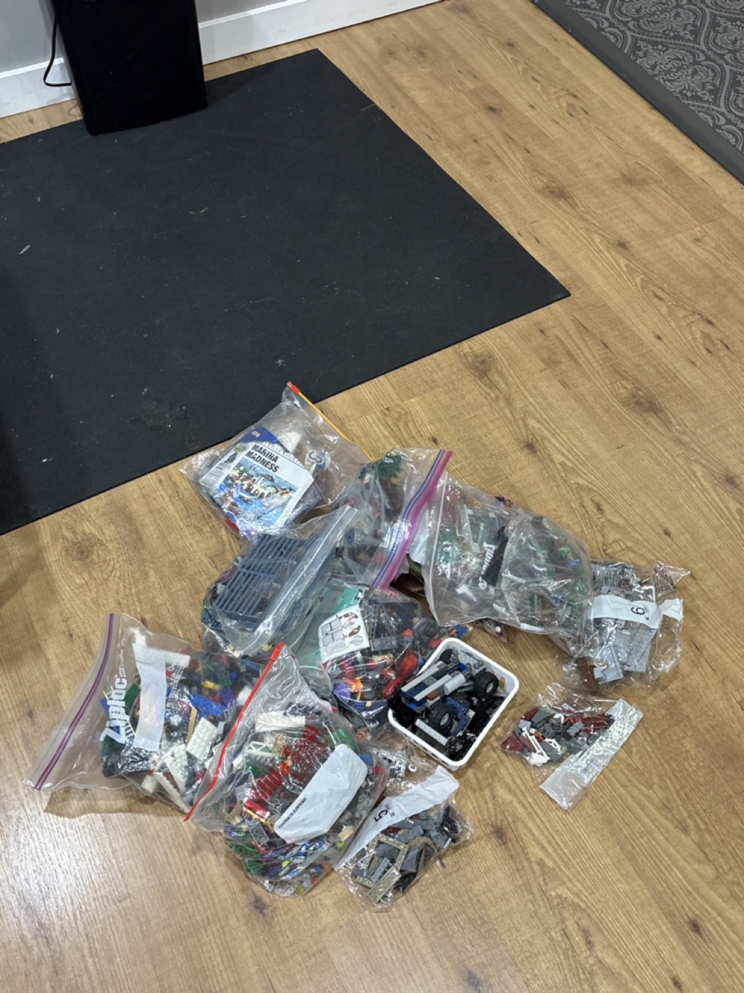 LEGO Lot - Bulk Loose Bricks and Parts - photo 2