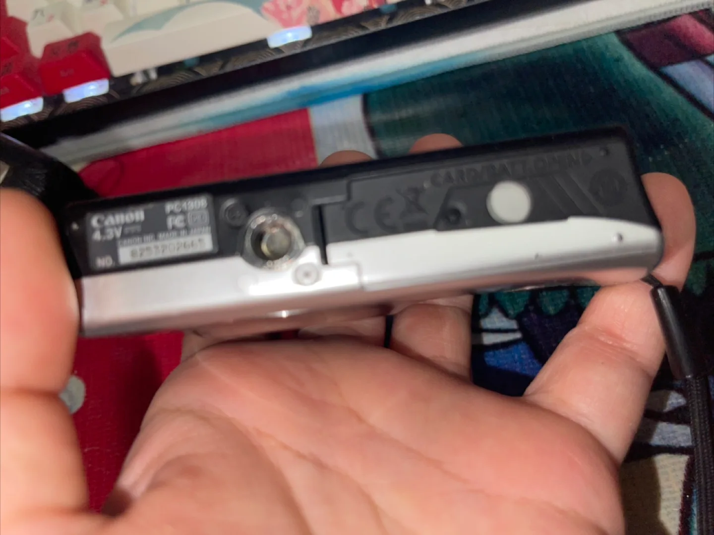 🏒 Canon PowerShot SD880 IS 10.0MP Digital Camera with Case image indicator(4)