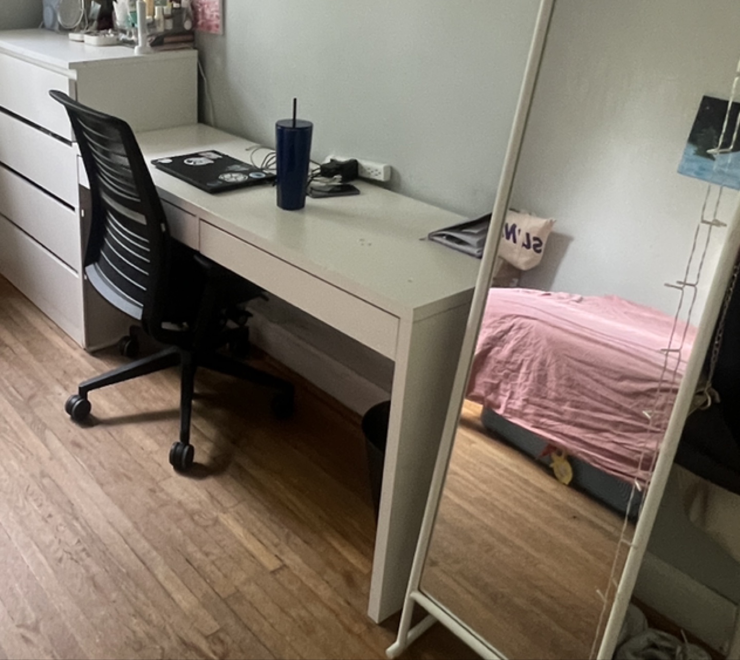 Ikea desk - photo 5