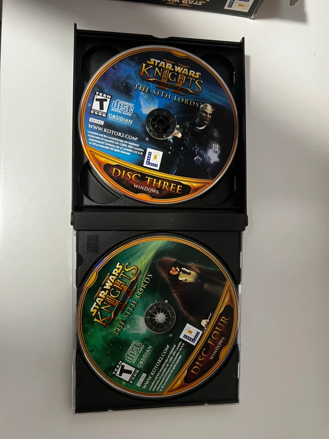 Star Wars Knights of the Old Republic II: The Sith Lords PC Game image indicator(4)