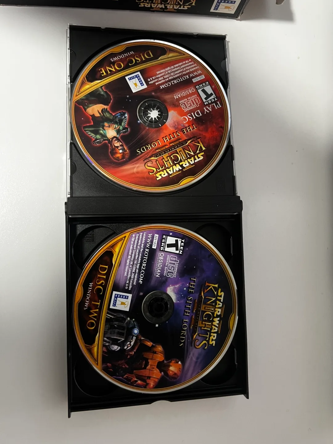 Star Wars Knights of the Old Republic II: The Sith Lords PC Game image indicator(3)