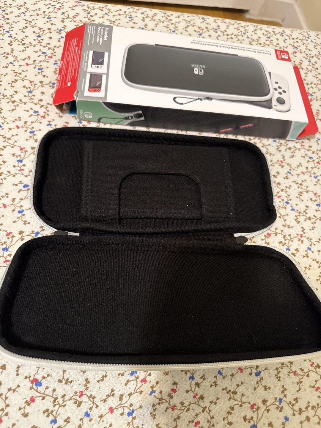 Nintendo Switch OLED Travel Case - photo 2