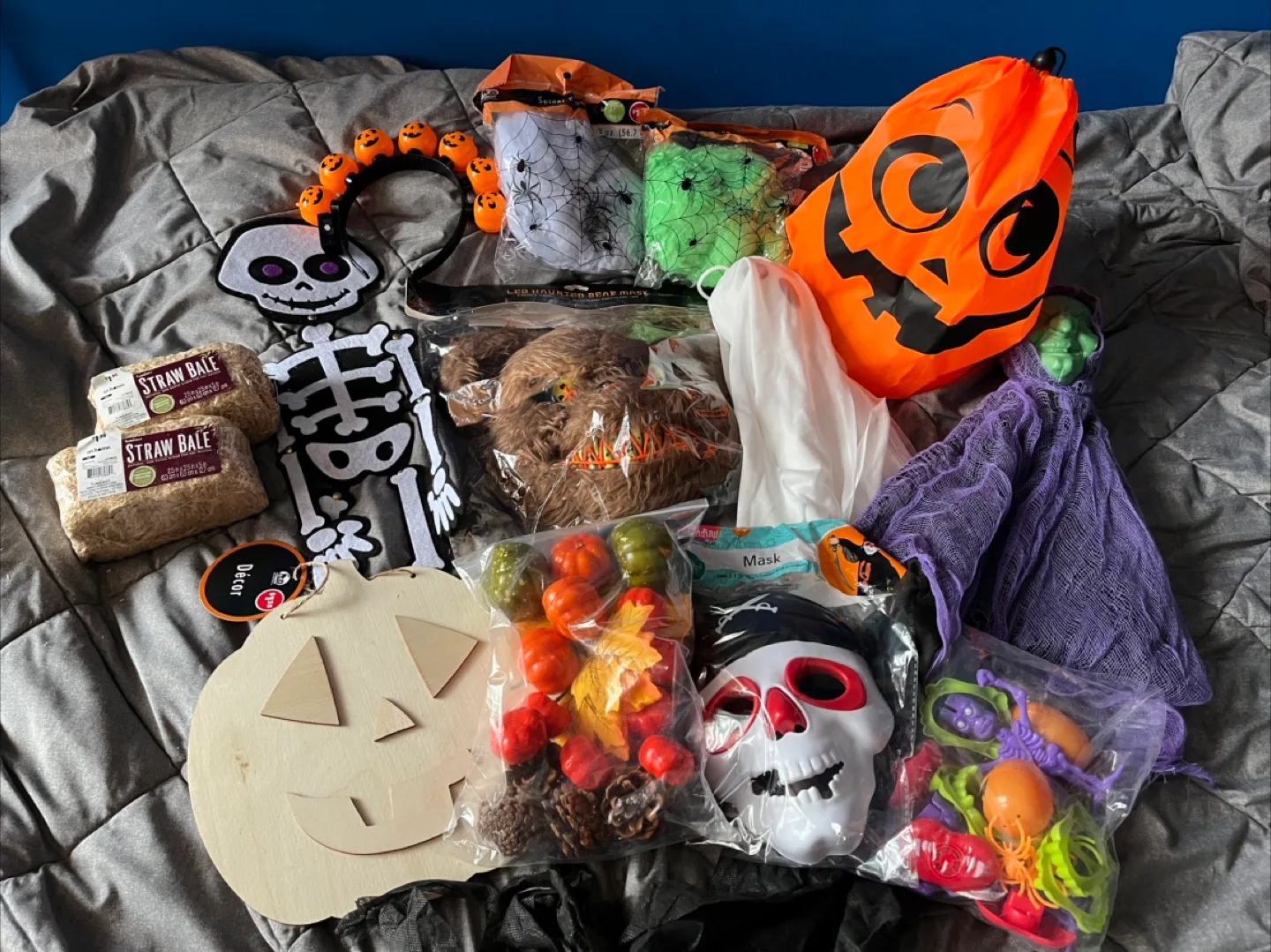 Halloween Decorations and more thumbnail