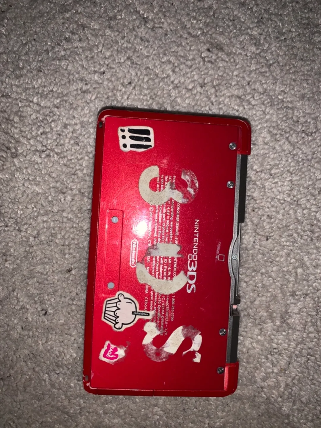 Nintendo 3DS XL with Super Mario 3D Land thumbnail