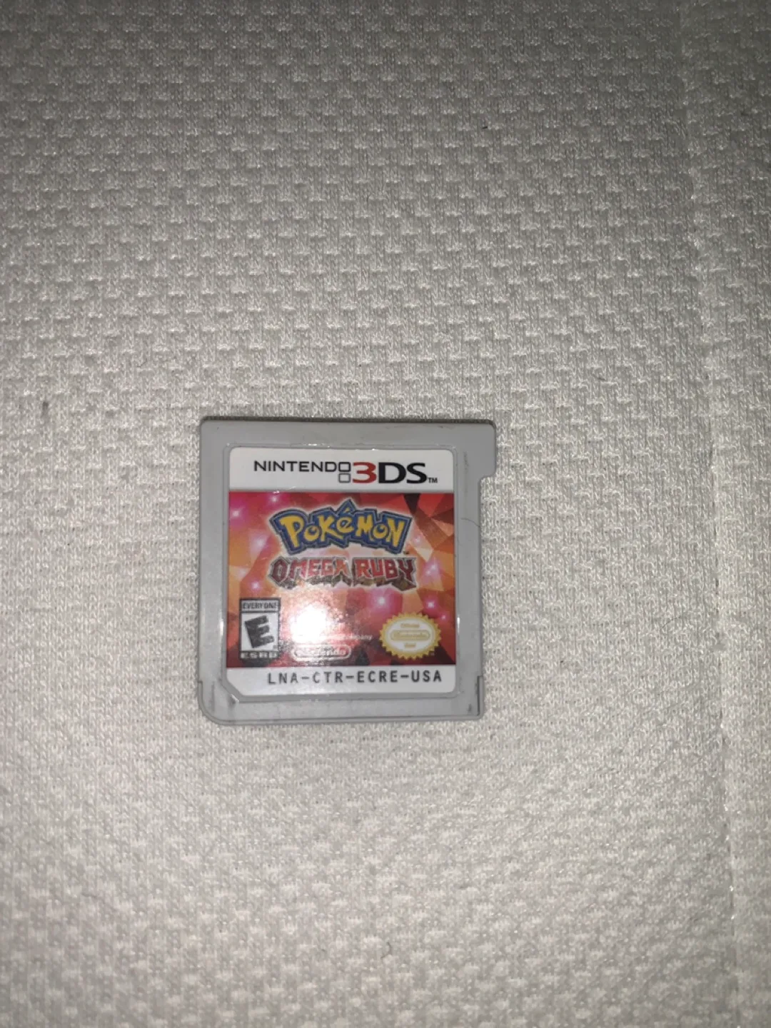 Nintendo 3DS XL with Super Mario 3D Land image indicator(4)