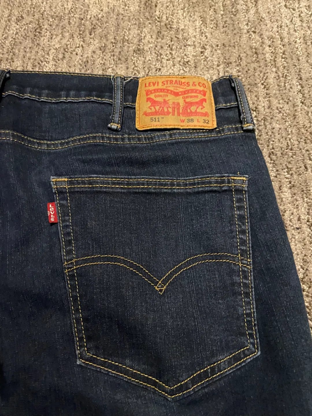 Levi's 511 slim fit  men’s Jeans sz 38x32 image indicator(3)