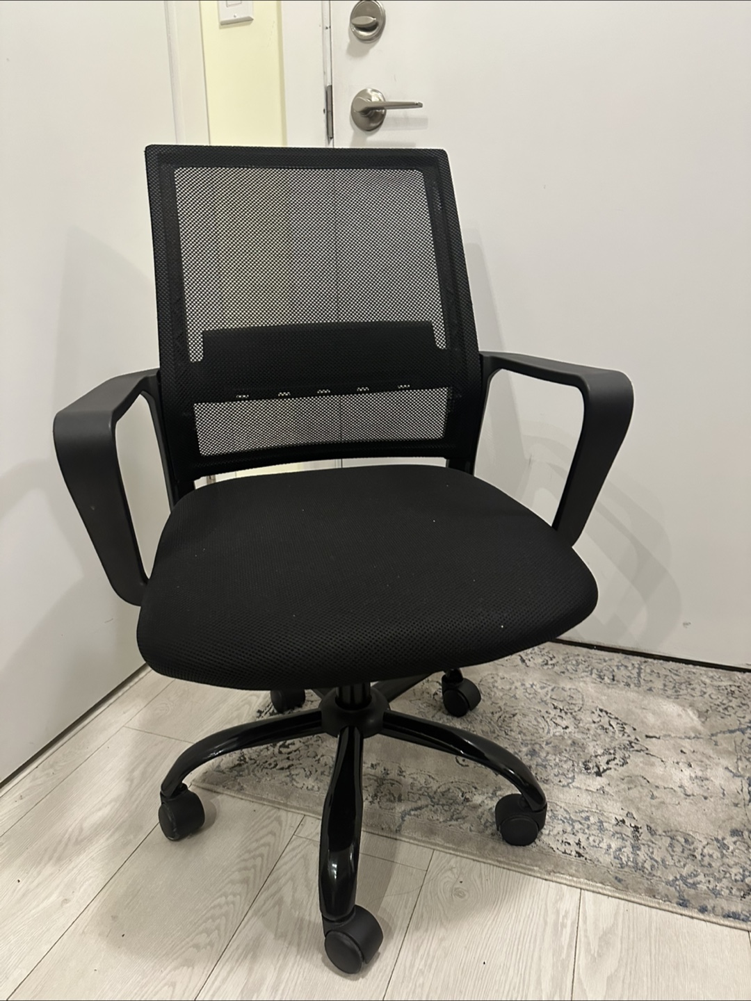 Ergonomic Mesh Office Chair - photo 2
