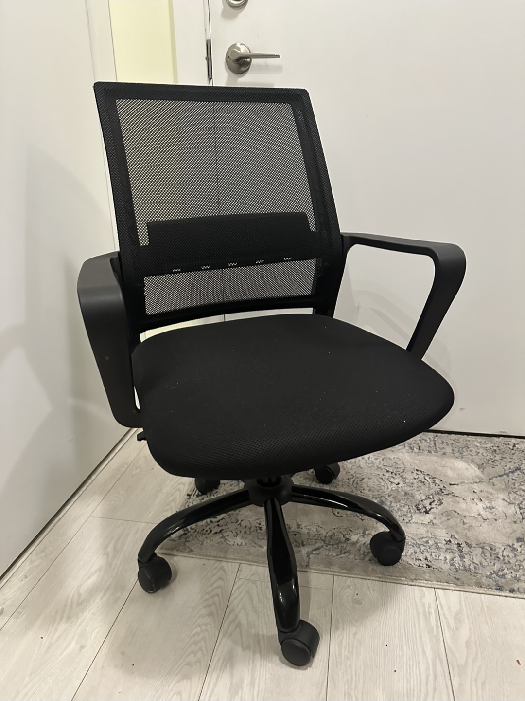 Ergonomic Mesh Office Chair