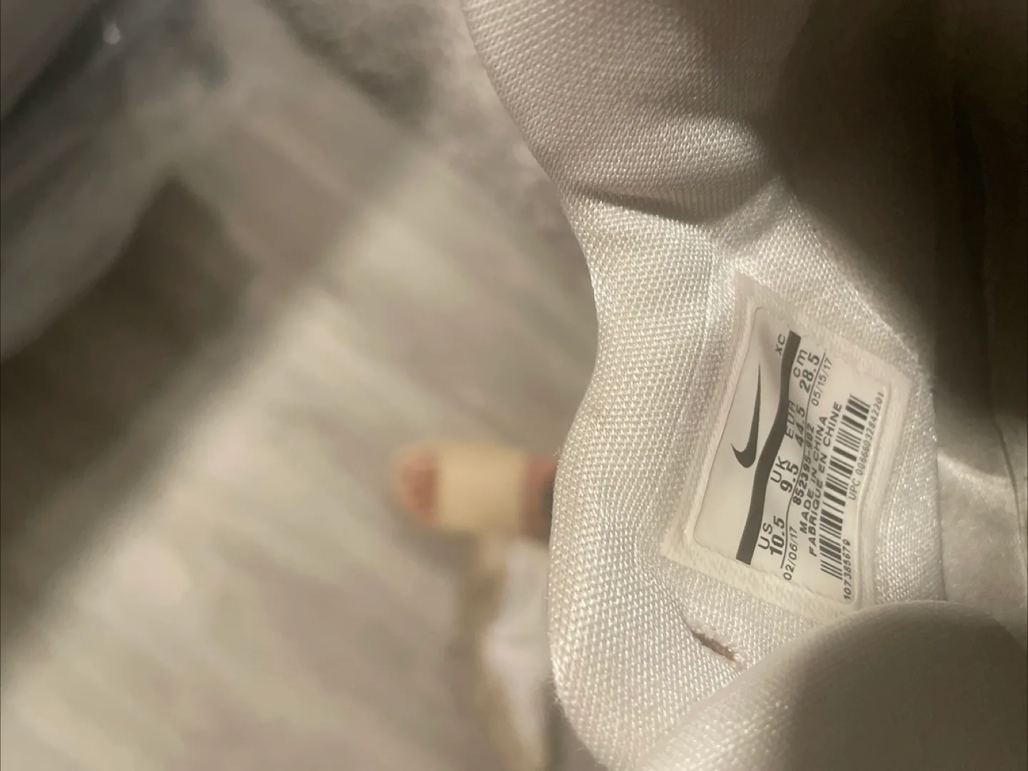 Kyrie basketball shoes image indicator(5)